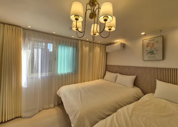 Yeon Stay-홍대입구도보6분,3룸4베드,가족여행,친구여행,최신시설 Appartement